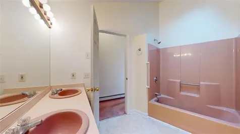 66 Silver Lake Avenue South Kingstown RI 02879