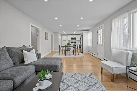 40 Woodlawn Road North Smithfield RI 02896