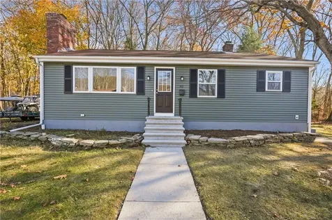 40 Woodlawn Road North Smithfield RI 02896