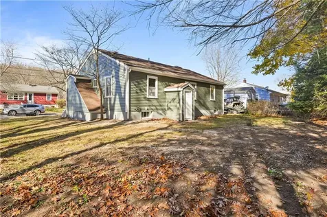 40 Woodlawn Road North Smithfield RI 02896