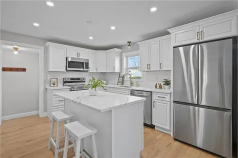 40 Woodlawn Road North Smithfield RI 02896