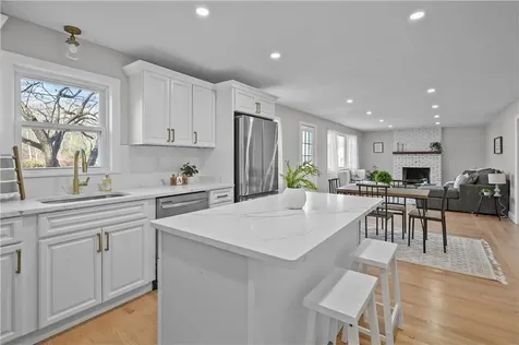 40 Woodlawn Road North Smithfield RI 02896