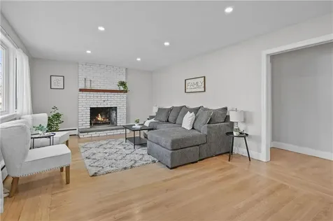 40 Woodlawn Road North Smithfield RI 02896