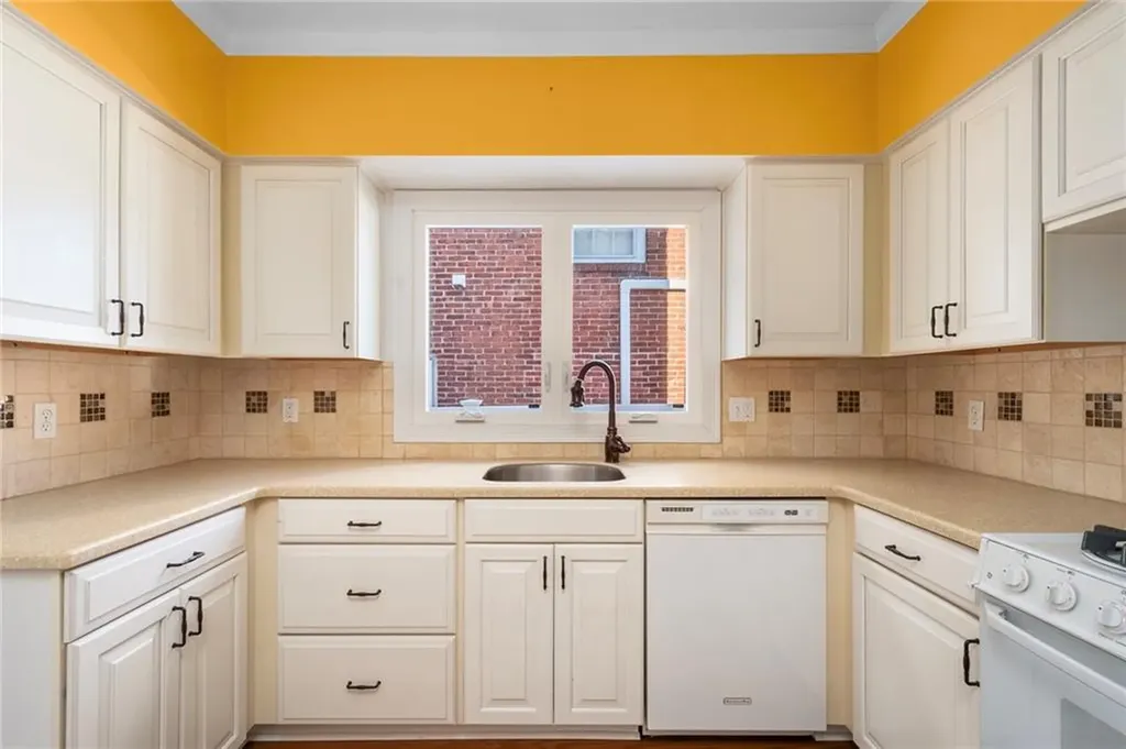 321 Cole Avenue Providence RI 02906