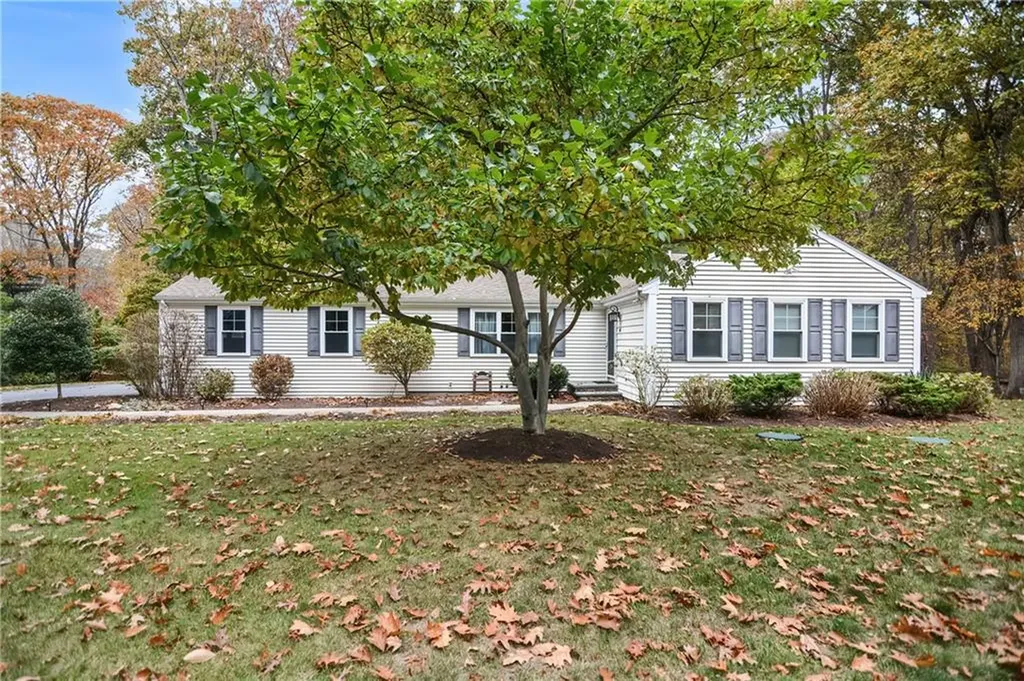 26 Tallwood Drive Seekonk MA 02771