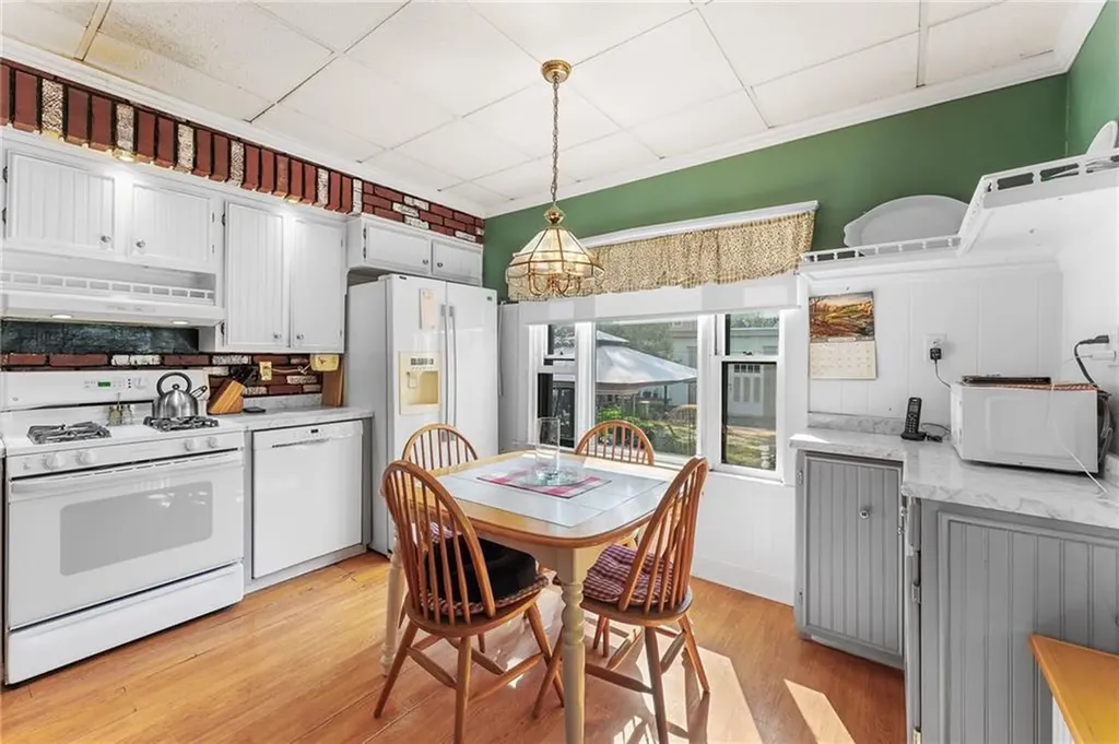 286 Central Street Central Falls RI 02863