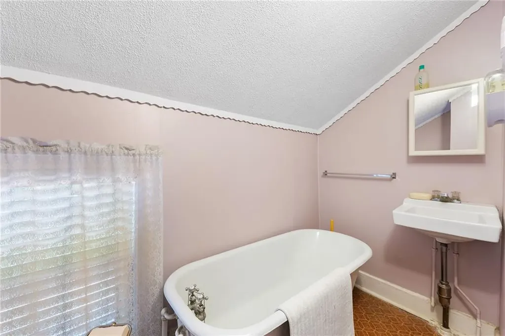 286 Central Street Central Falls RI 02863
