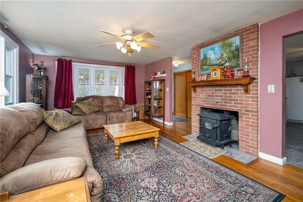 41 Old River Road Lincoln RI 02865