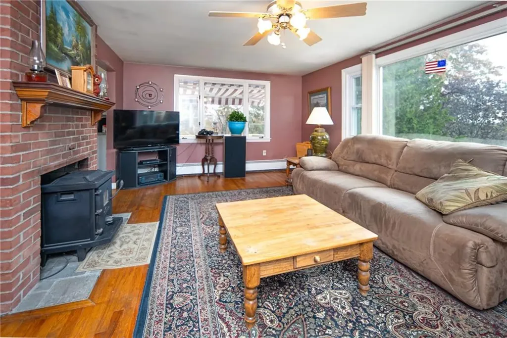41 Old River Road Lincoln RI 02865