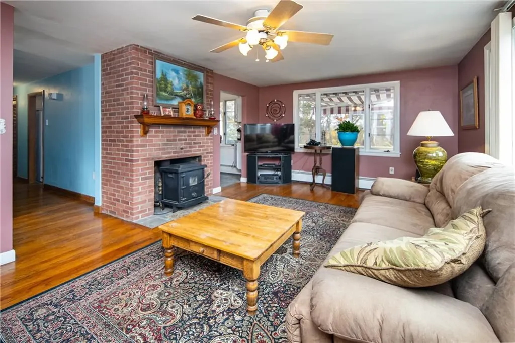 41 Old River Road Lincoln RI 02865