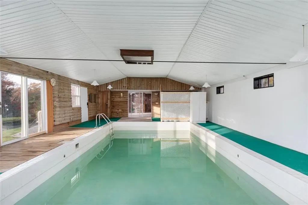 313 Station Street Coventry RI 02816