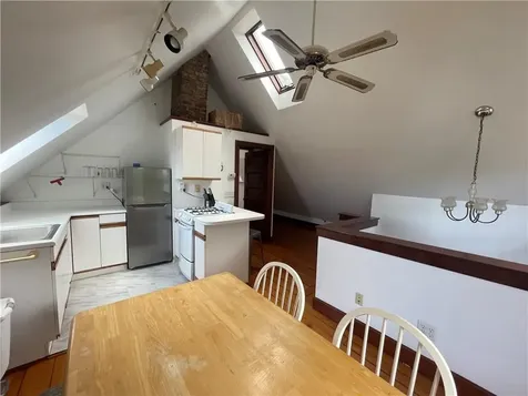 37 Edward Street Newport RI 02840