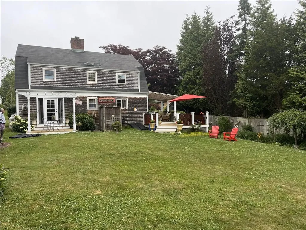 7 Boulevard East Boulevard Middletown RI 02842