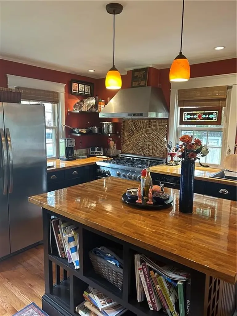 7 Boulevard East Boulevard Middletown RI 02842