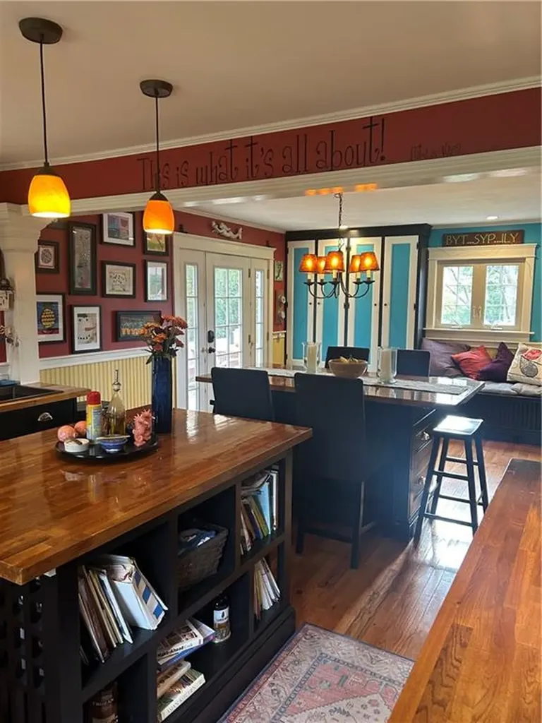 7 Boulevard East Boulevard Middletown RI 02842