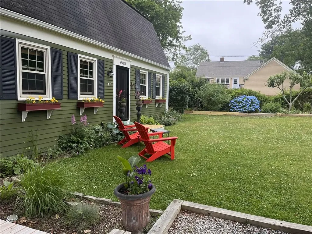7 Boulevard East Boulevard Middletown RI 02842