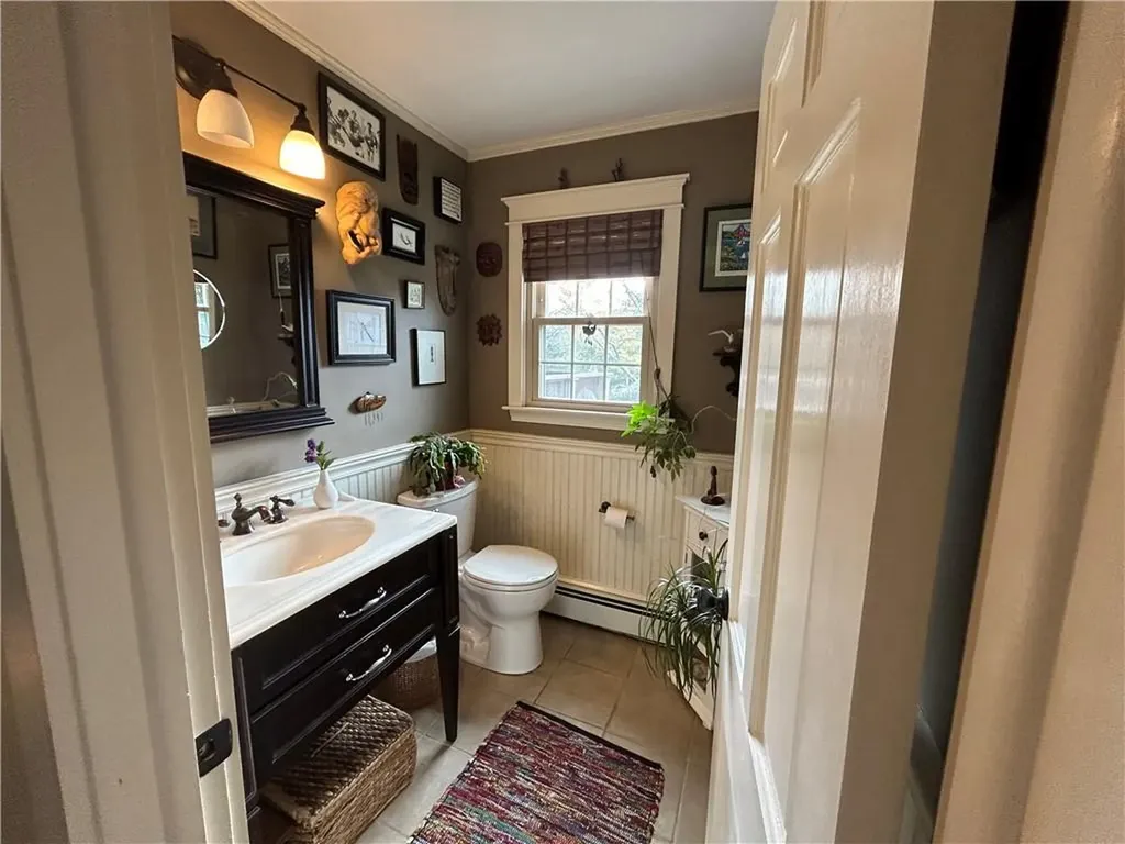 7 Boulevard East Boulevard Middletown RI 02842