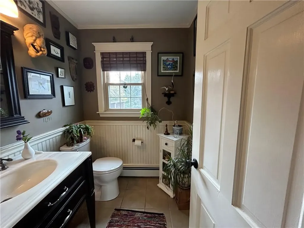 7 Boulevard East Boulevard Middletown RI 02842