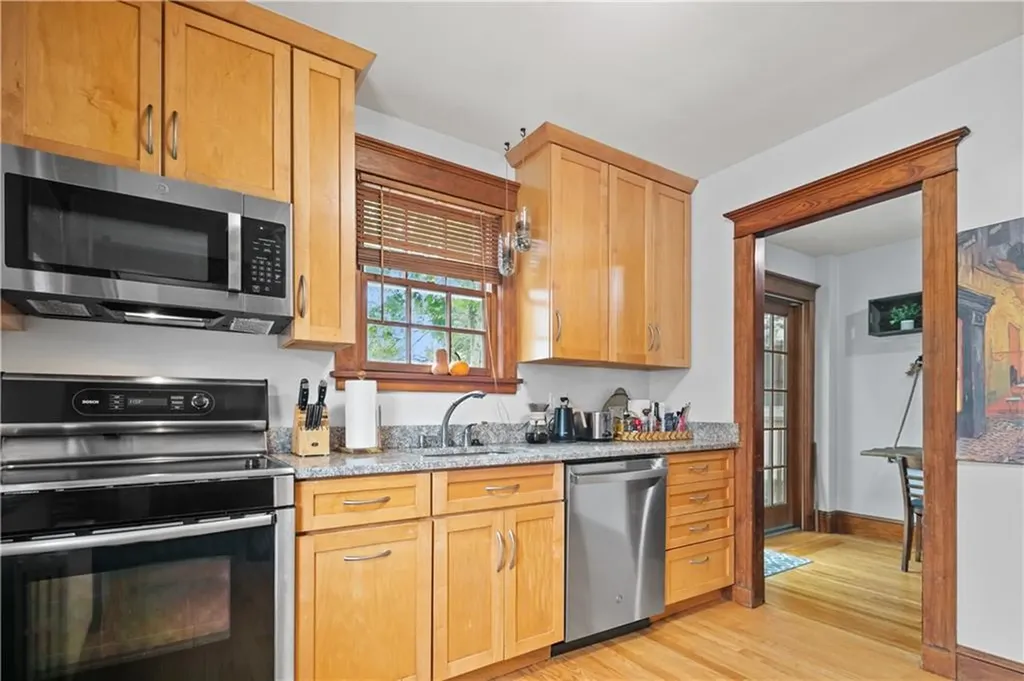 47 Admiral Kalbfus Road Newport RI 02840