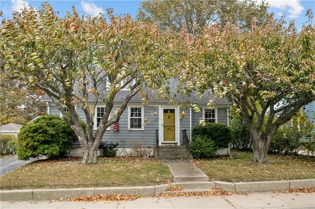 47 Admiral Kalbfus Road Newport RI 02840