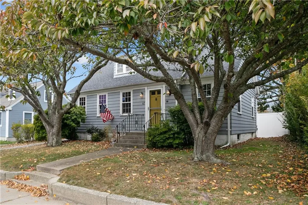 47 Admiral Kalbfus Road Newport RI 02840