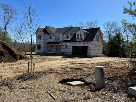 27 Cassidy Trail Coventry RI 02816