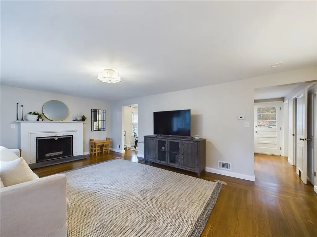 59 Darling Street Warwick RI 02886