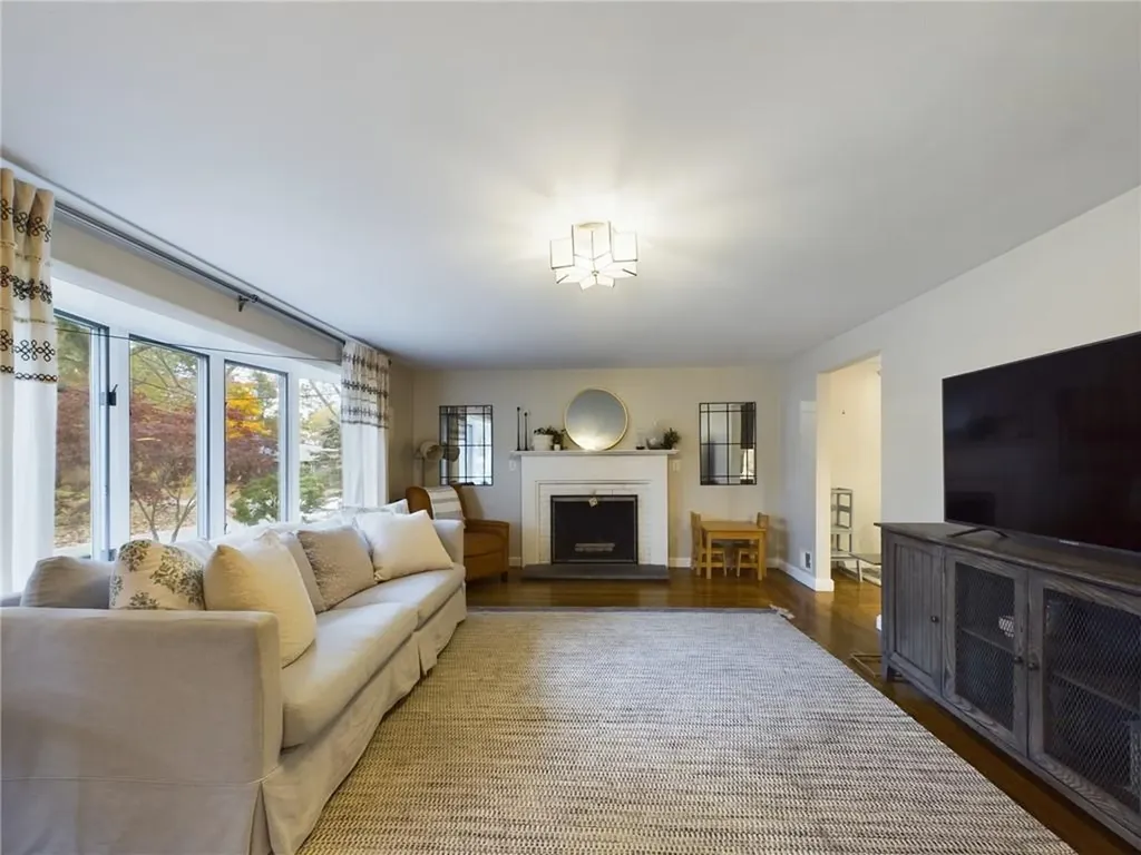 59 Darling Street Warwick RI 02886