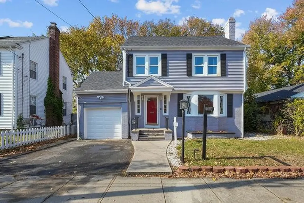 188 Canton Street Providence RI 02908