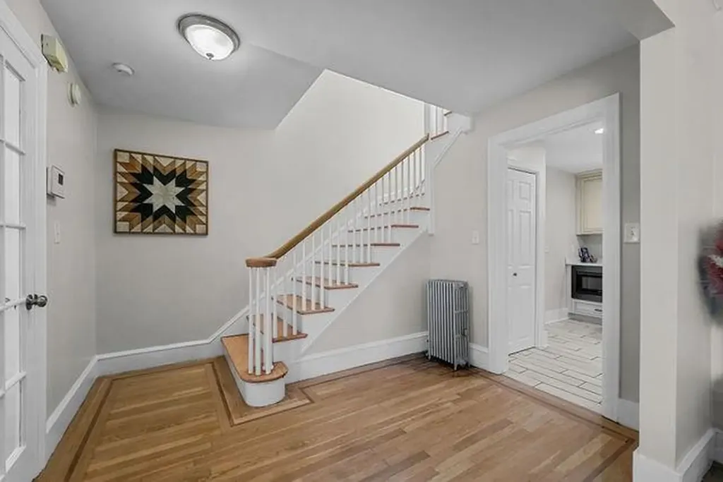 188 Canton Street Providence RI 02908