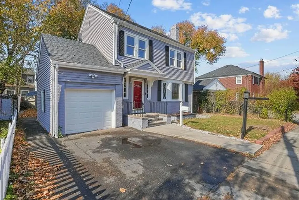 188 Canton Street Providence RI 02908