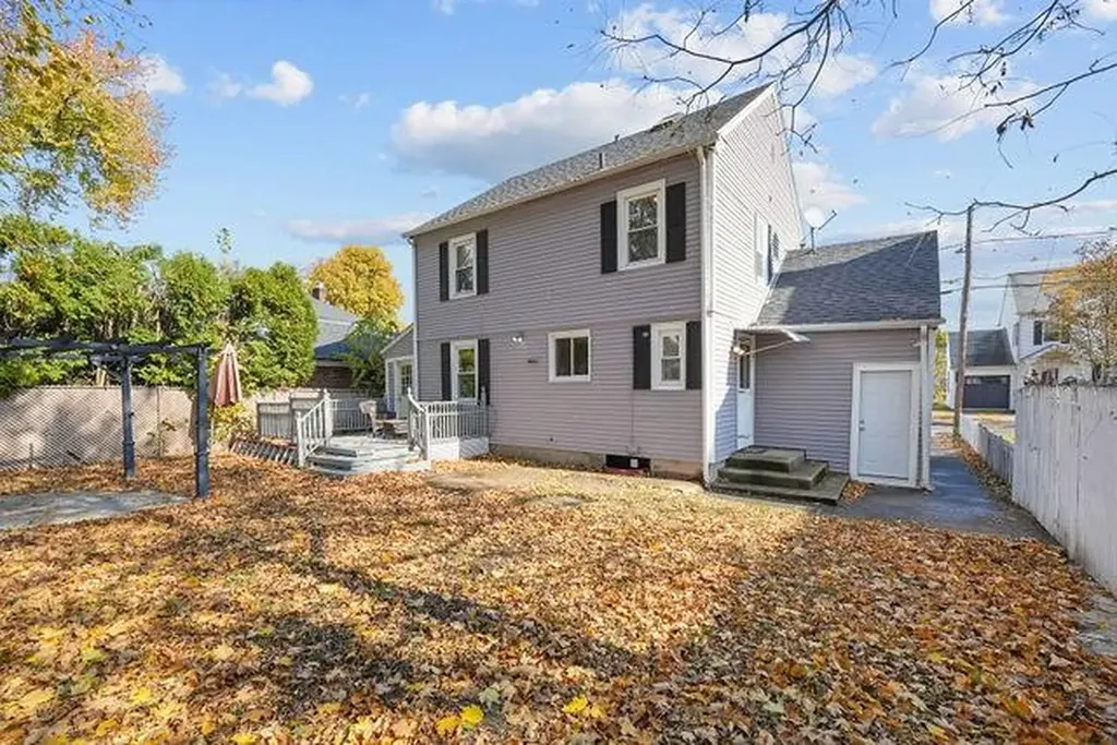 188 Canton Street Providence RI 02908