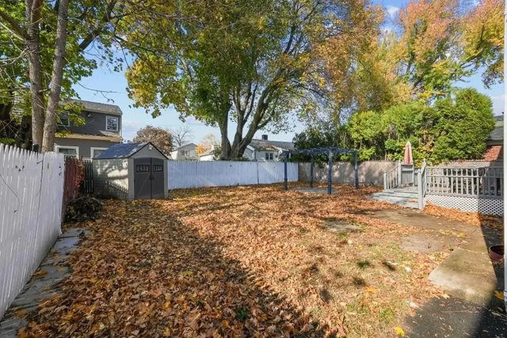 188 Canton Street Providence RI 02908