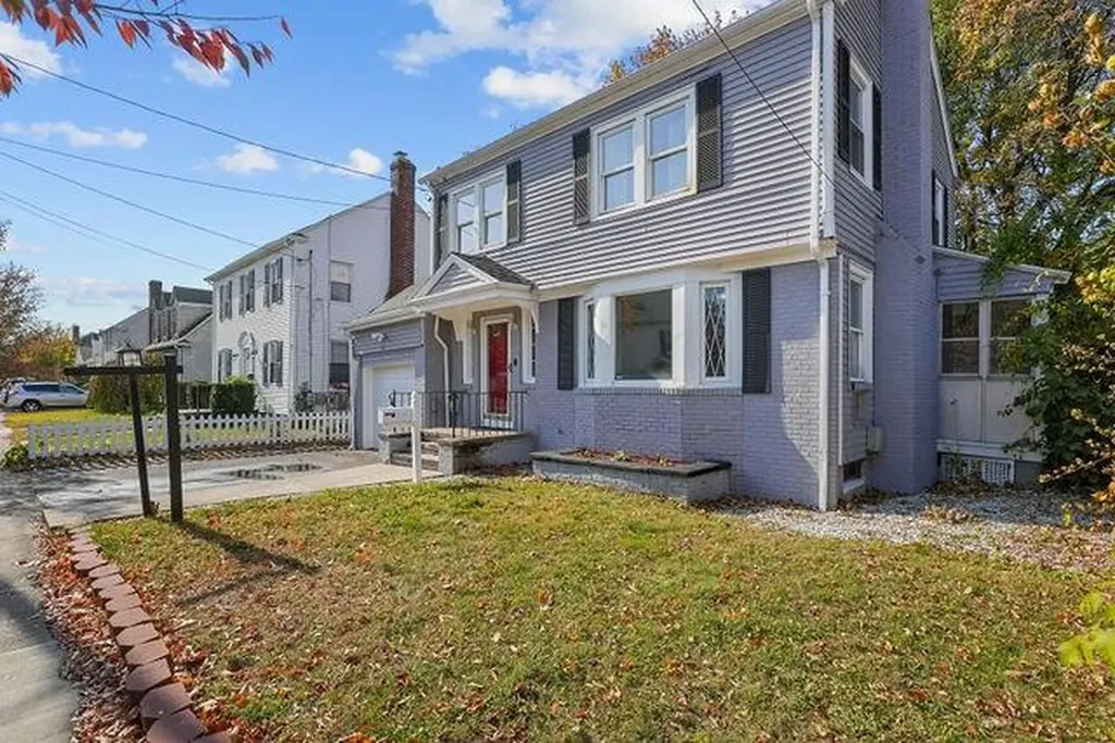 188 Canton Street Providence RI 02908