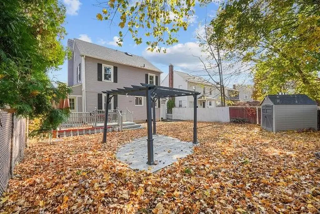188 Canton Street Providence RI 02908
