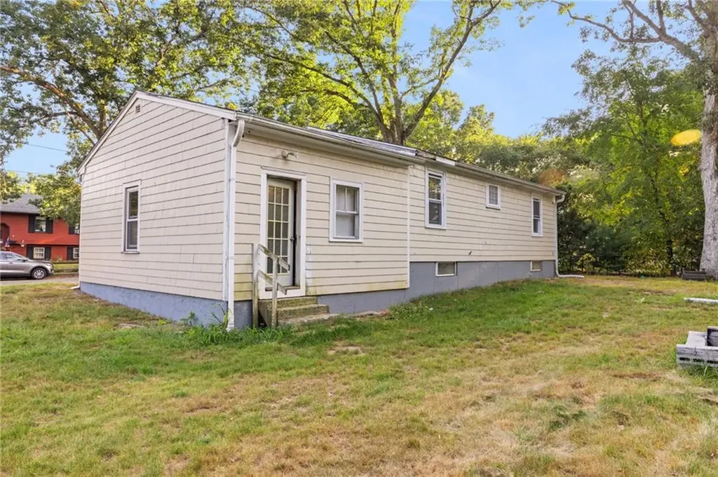 28 Florida Avenue Coventry RI 02816