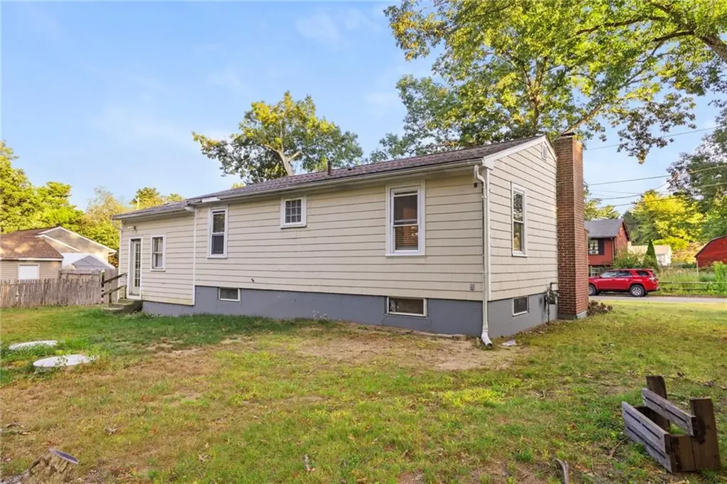 28 Florida Avenue Coventry RI 02816