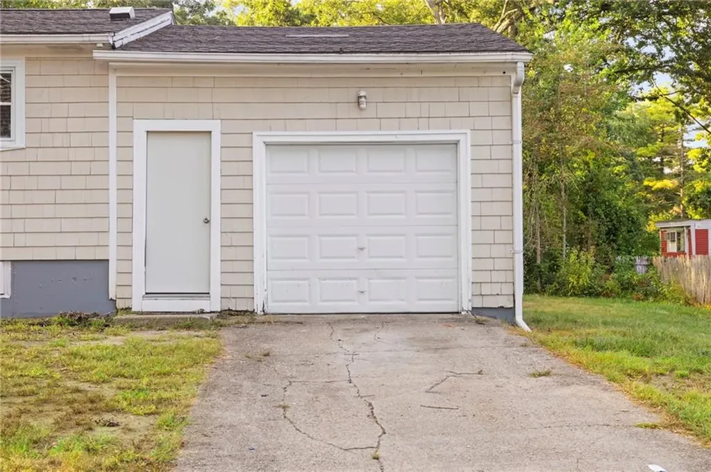 28 Florida Avenue Coventry RI 02816