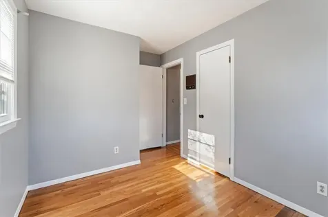 18 Roslyn Avenue Cranston RI 02910