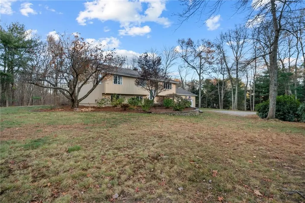 1420 Chopmist Hill Road Scituate RI 02857