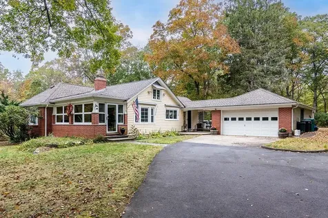 137 Rocky Hill Road Scituate RI 02857