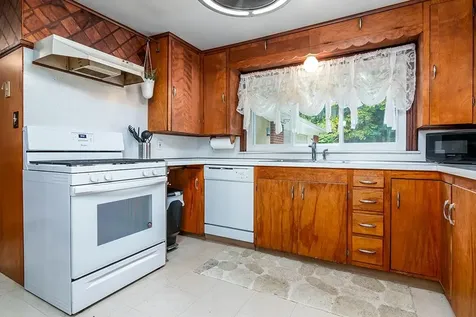 137 Rocky Hill Road Scituate RI 02857