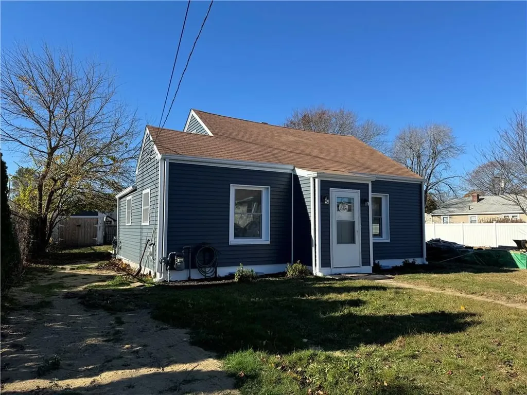 17 Granger Court Warwick RI 02889