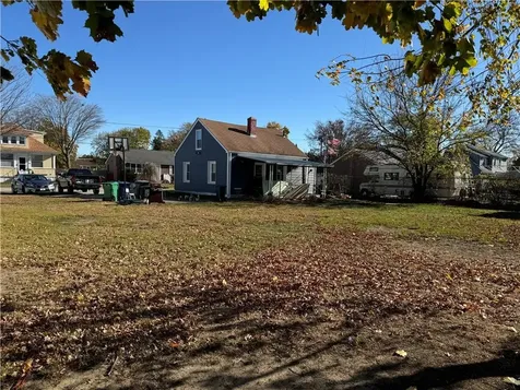 17 Granger Court Warwick RI 02889