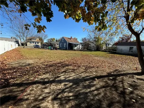 17 Granger Court Warwick RI 02889