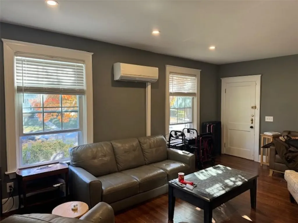 127 Columbia Avenue Cranston RI 02905