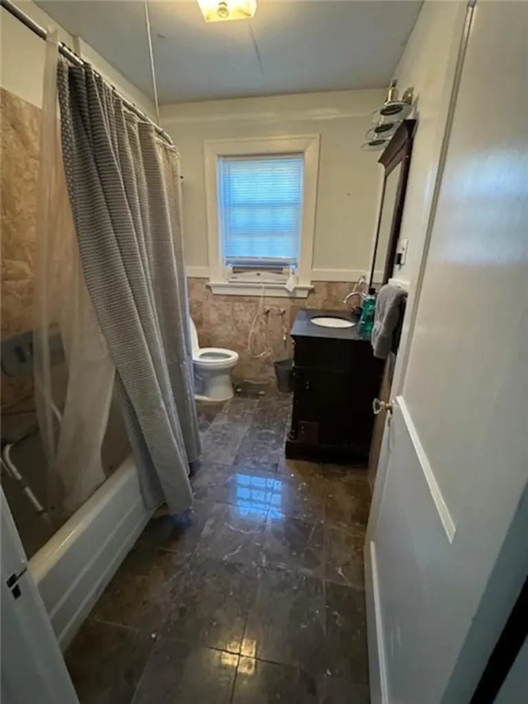 127 Columbia Avenue Cranston RI 02905
