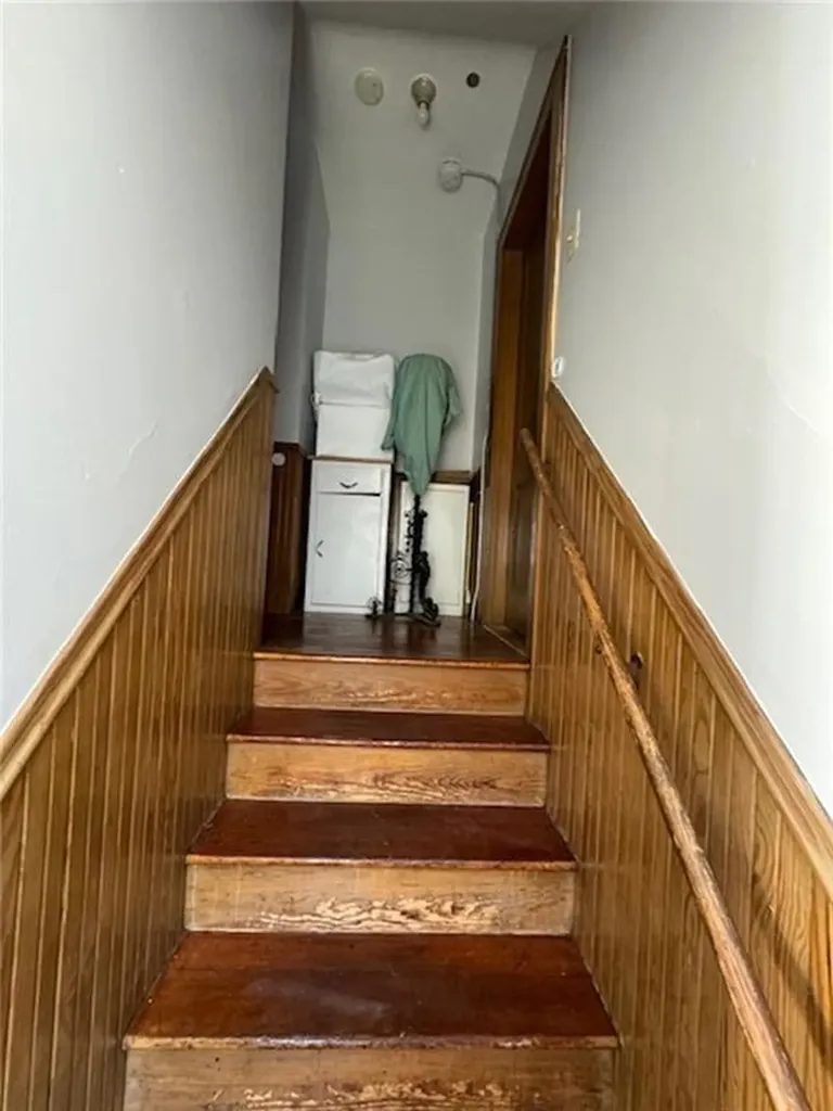 127 Columbia Avenue Cranston RI 02905