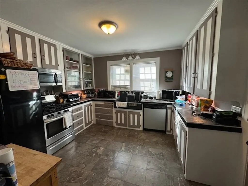 127 Columbia Avenue Cranston RI 02905