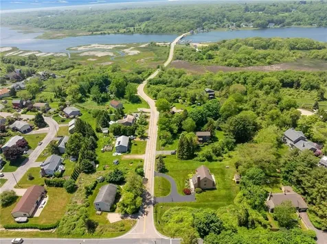 7 Middlebridge Road Narragansett RI 02882